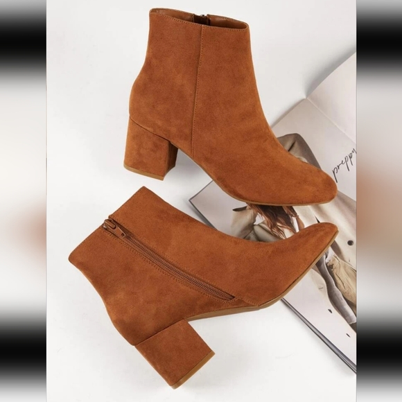 Nwot suede booties - Picture 2 of 6